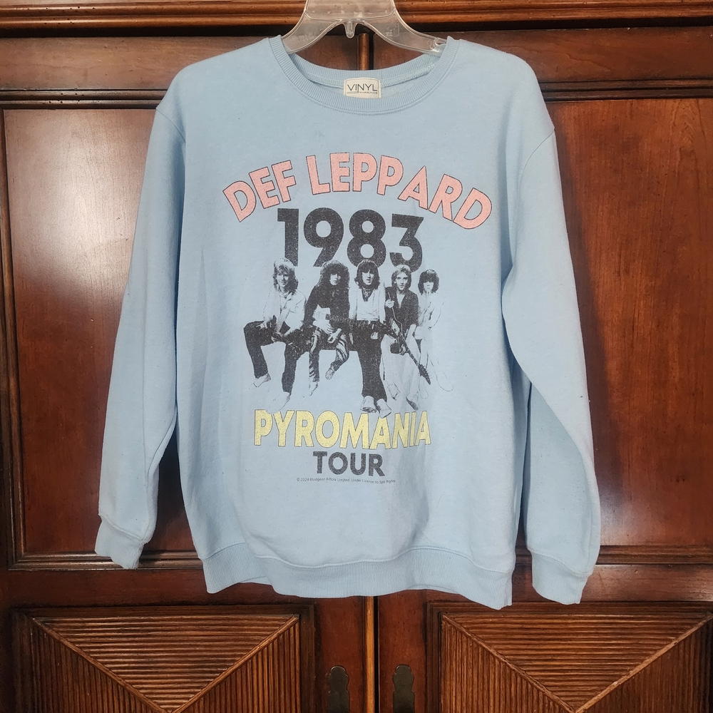 Vinyl Threads Blue Def Leppard 1983 Tour Sweatshirt Womens Small
